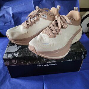 Norti V8 walking sneakers pre owned